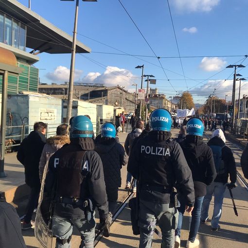 Primo maggio, 46 persone denunciate dalla Digos: sono antagonisti, militanti No Tav e giovani di Askatasuna