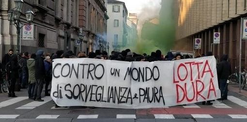 Corteo degli anarchici: appuntamento domani alle 15 in piazza Carlo Felice