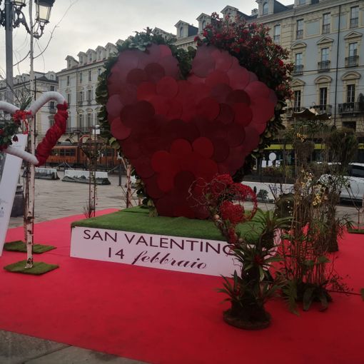 Il cuore di San Valentino torna in piazza San Carlo