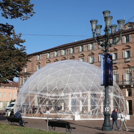 cupola pallina gigante