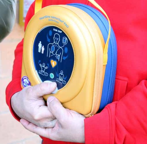 Case popolari cardioprotette, un defibrillatore in corso Taranto