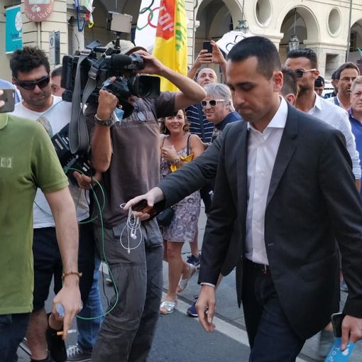 Italiaonline: Di Maio in Municipio a Torino a colloquio con rappresentante dei lavoratori (FOTO)