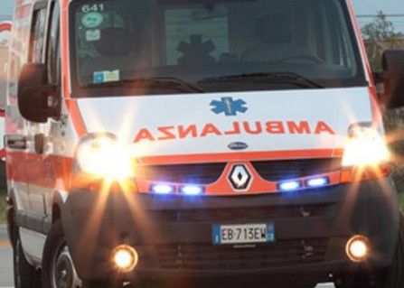 Tragico incidente stradale in corso Sacco e Vanzetti, auto investe bicicletta, un morto