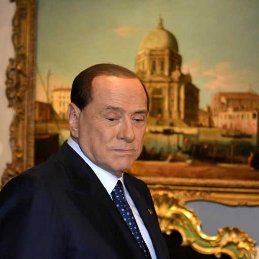 Diffamò legale, Berlusconi evita processo: causa estinta dopo ritiro querela