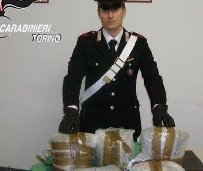 Custodiva 11 chili di marijuana pronta per lo spaccio, arrestato albanese di 54 anni