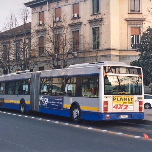 Borseggiatore bloccato su bus della linea 18, usava spray urticante contro vittime