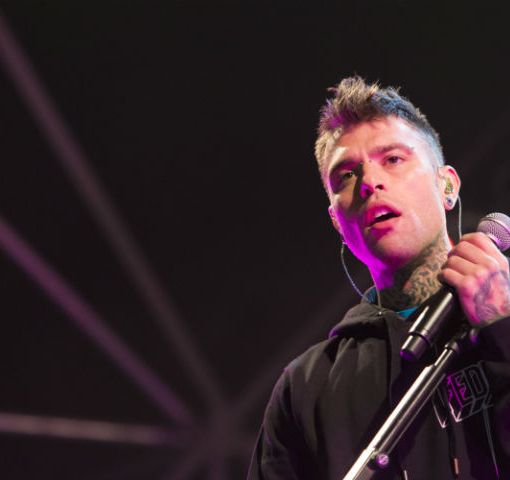 Fedez sul palco in piazza Vittorio Veneto per il concerto di chiusura del Giro d'Italia 2016