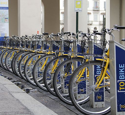 Per l'estate nuove stazioni di TO[BIKE], aumentano anche le bici gialle per le strade di Torino