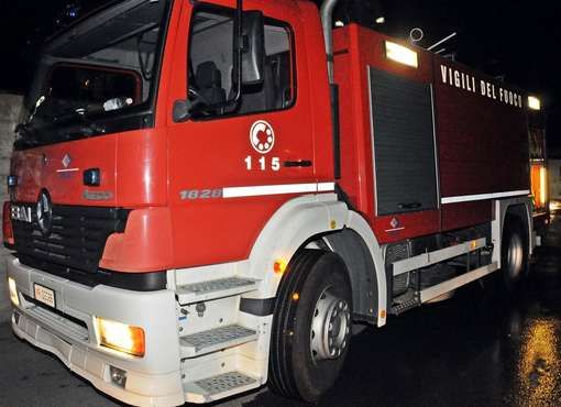 Incendio doloso a due auto, è caccia al piromane di Borgo Vittoria