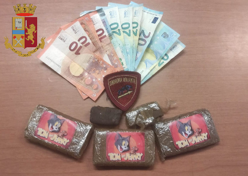 Contrasto allo spaccio di sostanze stupefacenti: due arresti