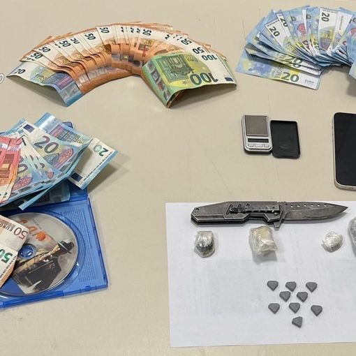 Nascondeva ecstasy, ketamina e hashish nella sua cameretta: arrestato baby pusher di 19 anni