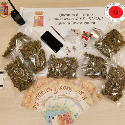 soldi e droga recuperati dalla Polizia di Rivoli soldi e droga recuperati dalla Polizia di Rivoli