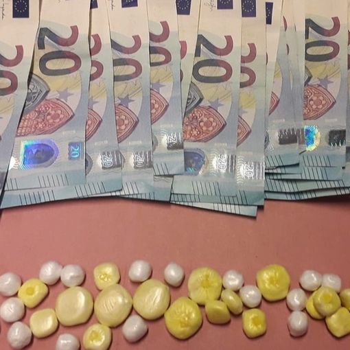 droga e contanti ritrovati dalla Polizia