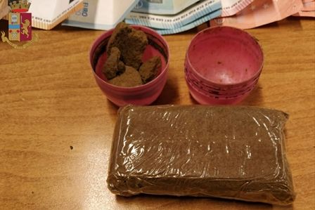 La droga e il monopattino del pusher