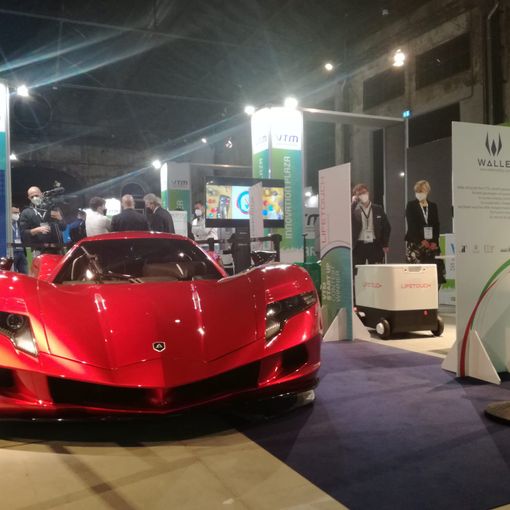 Droni, moto da sogno, taxi volanti e powerbank per le auto elettriche: il futuro dei trasporti è alle Ogr [VIDEO e FOTO]