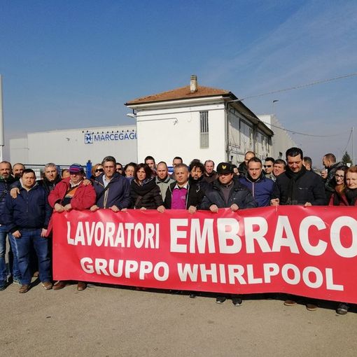 Ex Embraco, dopo le segnalazioni dei lavoratori ecco il blitz della Finanza: ipotesi di bancarotta
