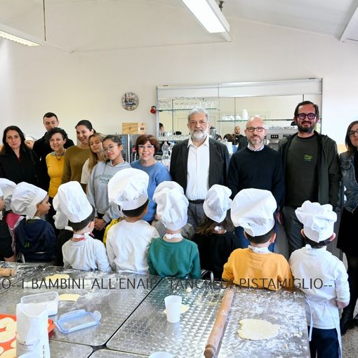 Bambini in cucina