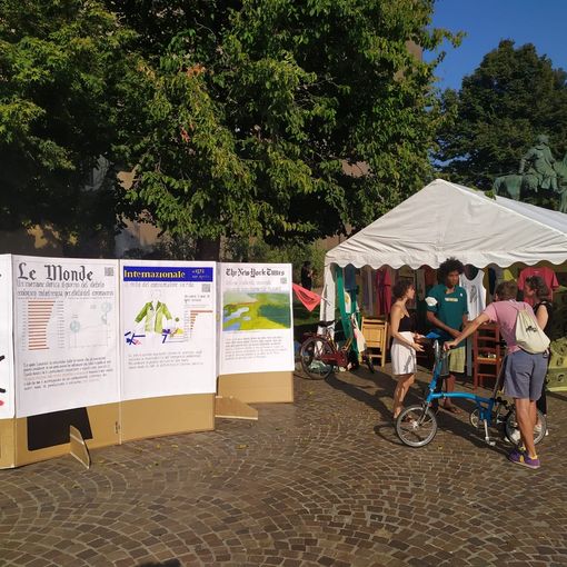 Non solo Fridays for future, Extinction Rebellion si presenta a Torino: &quot;Disobbedienza civile per salvare il pianeta&quot; [FOTO e VIDEO]