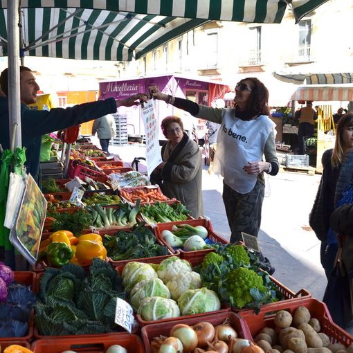Da Open Incet a pranzo con &quot;Fa bene&quot;: basta una mela per fare comunità