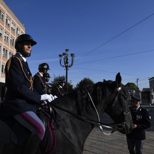 La polizia di Stato oggi in piazza per festeggiare il suo patrono. Il questore: &quot;Nostro dovere avere cura di ogni persona&quot;