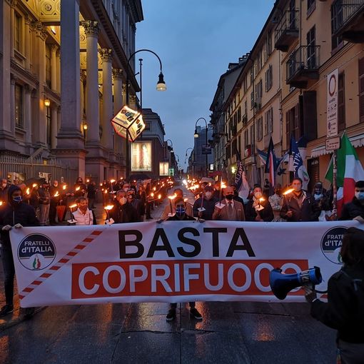 Fiaccolata Fratelli d'Italia a Torino