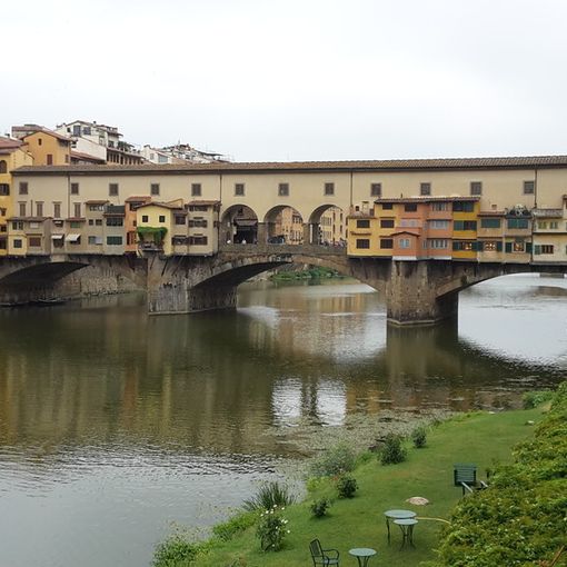 Sul lungarno per i &quot;fochi&quot; di San Giovanni si respira aria di Torino