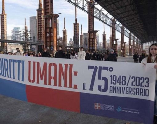 Il Piemonte celebra il 75° Anniversario della Dichiarazione Universale dei Diritti Umani con un flashmob
