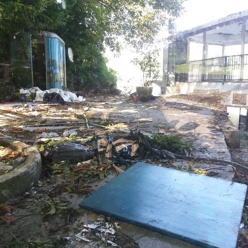 Il Fluido abbandonato diventa una discarica a cielo aperto