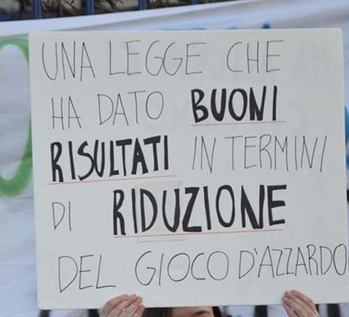 Manifestazione in favore della legge che regola il gioco legale