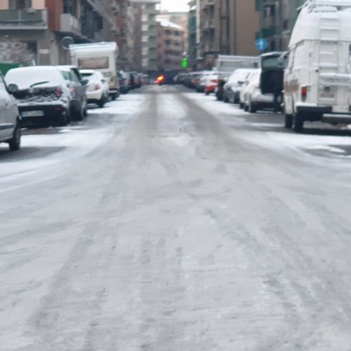 Freddo e strade gelate a Torino