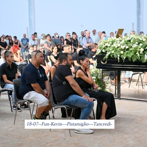 funerali di un ragazzo funerali di un ragazzo