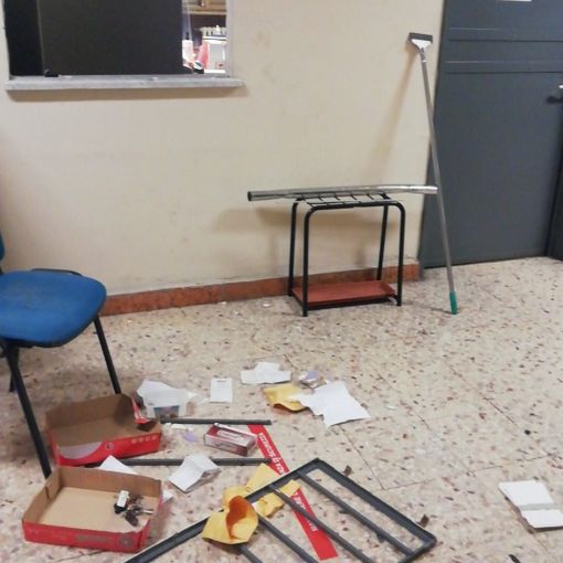 Le immagini della devastazione portata dai ladri presso la scuola Benedetto Croce, istituto comprensivo Ilaria Alpi