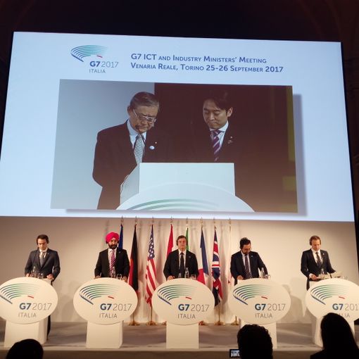 G7 Industria a Venaria, Calenda: &quot;Il cambiamento tecnologico deve essere orientato all'uomo&quot;
