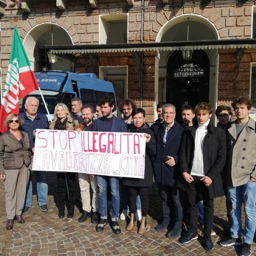 Cavallerizza, i giovani di Forza Italia pongono una condizione: &quot;Esclusi dalle risorse chi ha occupato la struttura fino a ieri&quot;
