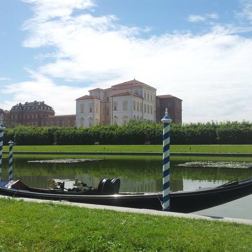 A Venaria le gondole nella Reggia: riprende l'attività dei gondolieri della Pescheria