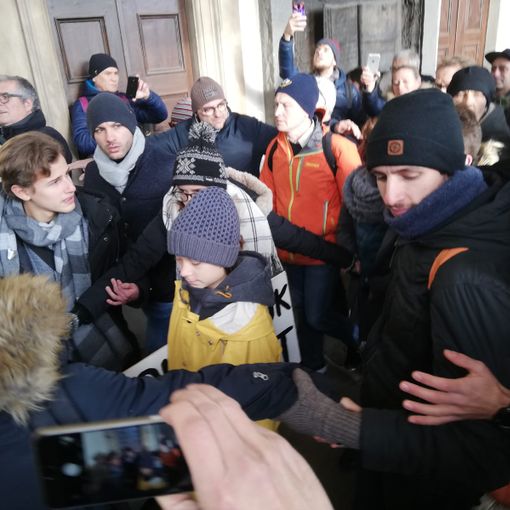 Greta Thunberg è già a Torino: la giovane ambientalista ha visitato il Regio