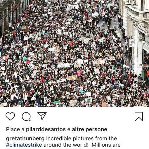 Friday for future, Greta Thunberg condivide sui social le foto di Torino: &quot;Incredibile&quot;