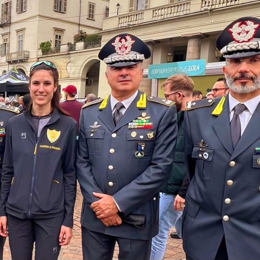 La Guardia di Finanza partecipa al Giro-E d’Italia: oggi alla tappa inaugurale partita da Torino