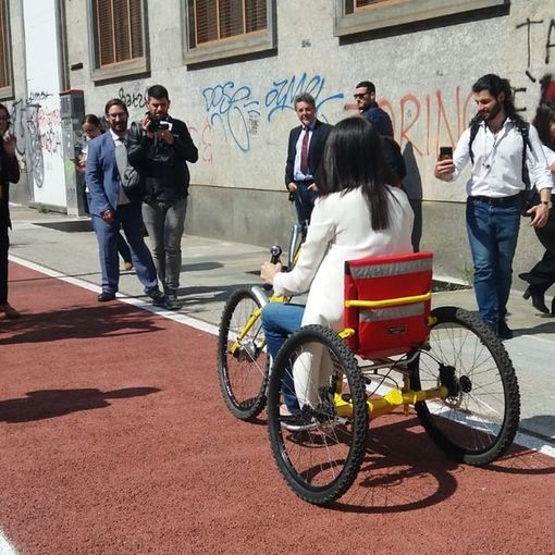 La mobilità dolce si apre alla disabilità: arriva Handbike sulle piste ciclabili di Torino [VIDEO]