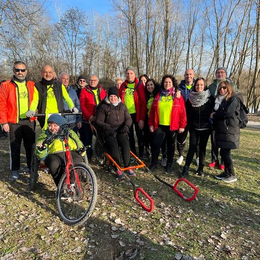 L'Unione Sindacale Italiana Carabinieri dona una handbike alla Hope Running