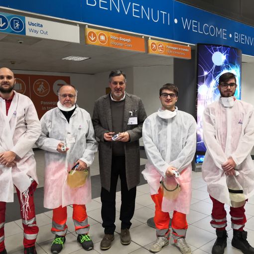 Coronavirus, l’assessore Icardi in visita all’aeroporto di Caselle per ringraziare i volontari impegnati nei controlli