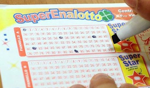 SuperEnalotto, Jackpot sfiorato a Torino: con il 5 vinti oltre 24 mila euro