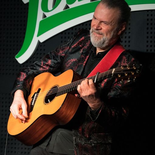 Terra Madre: il concerto di Beppe Gambetta al Folkclub