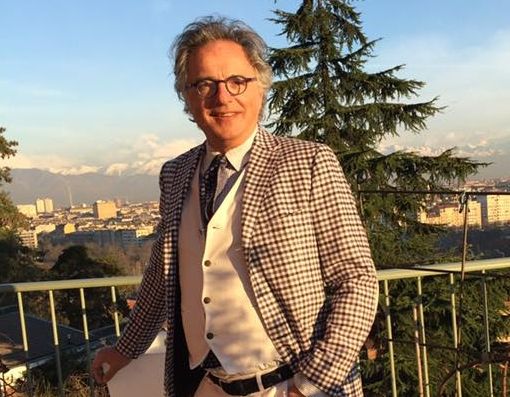 Il giudice assolve il primario dell'Oftalmico: &quot;La sua attività extra moenia non è in concorrenza con il servizio sanitario pubblico&quot;