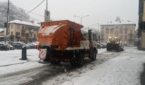 Arriva la prima neve: dalle 22 di questa sera spargisale in azione sulla collina di Torino