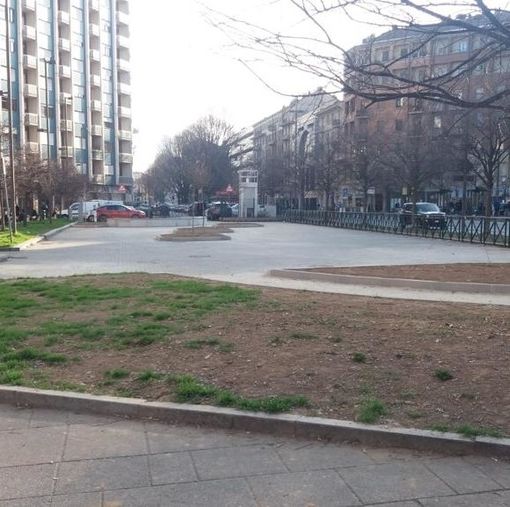 Piazza Carducci, i commercianti: &quot;Servono sicurezza, eventi e parcheggi&quot;