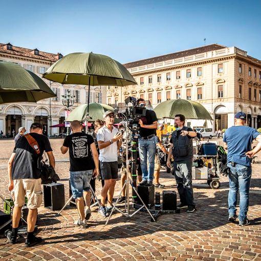 Da piazza San Carlo a Palazzo Cisterna: tutti i luoghi più gettonati dai set cinematografici in città