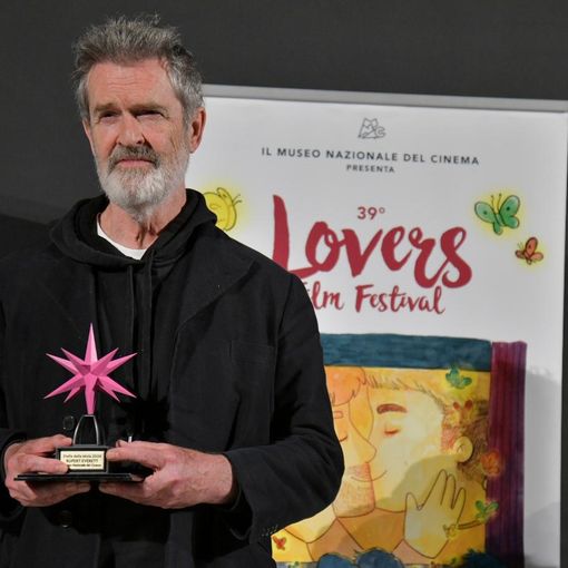 Rupert Everett riceve il Premio Stella della Mole: la consegna al Museo del Cinema