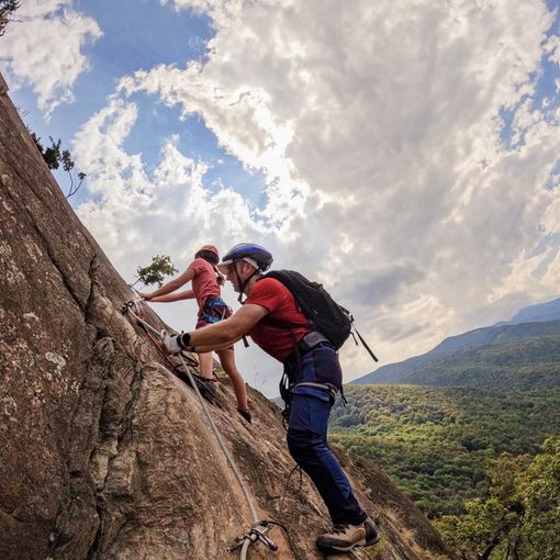 A 10 anni scala la Ferrata della Sacra di San Michele (Torino) in meno di 4 ore: la varazzina atleta in erba è Linda Cerruti