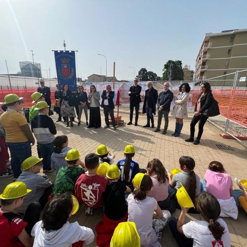 A Settimo Torinese, la posa della prima pietra della nuova scuola Martiri della Libertà